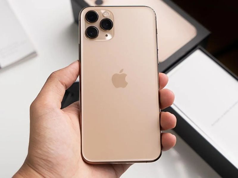 Có nên mua iPhone 11 Pro không? Có đáng tiền không?