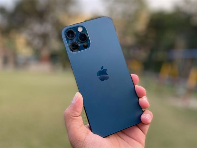 iPhone 12 Pro có đáng mua tại 2026