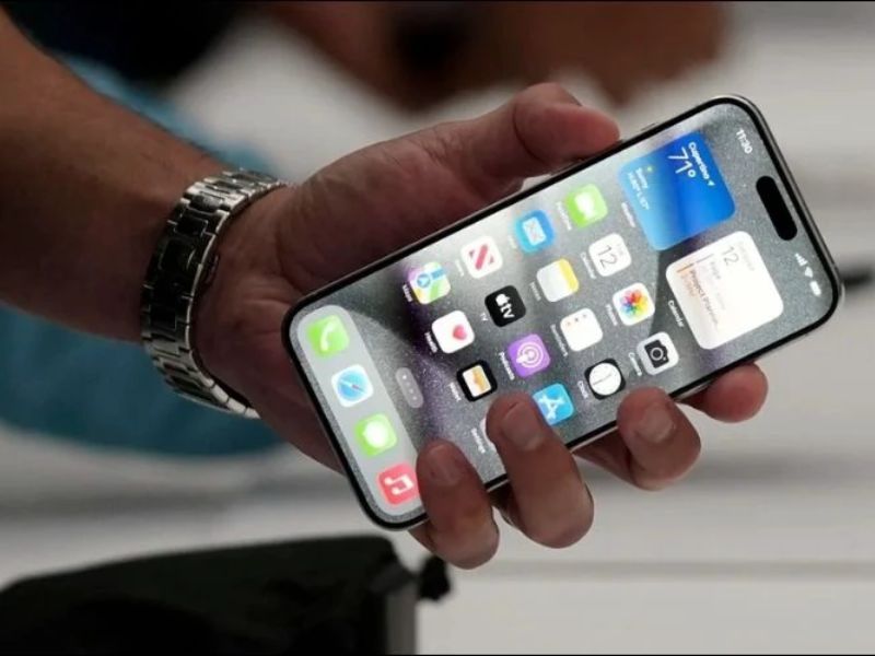 Có nên mua iPhone ở thời điểm này không?