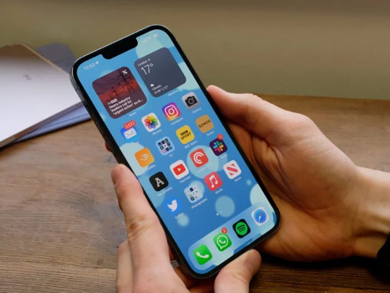 Có nên sử dụng màn hình linh kiện khi thay màn hình điện thoại?