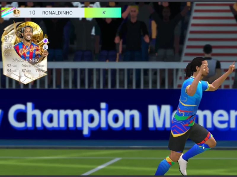 Cú bắt tay lịch sử giữa Total Football VNG và Nguyễn Đình Bắc