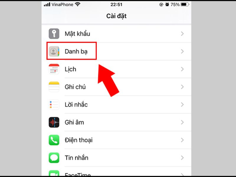 Danh bạ iPhone bị ngược tên họ