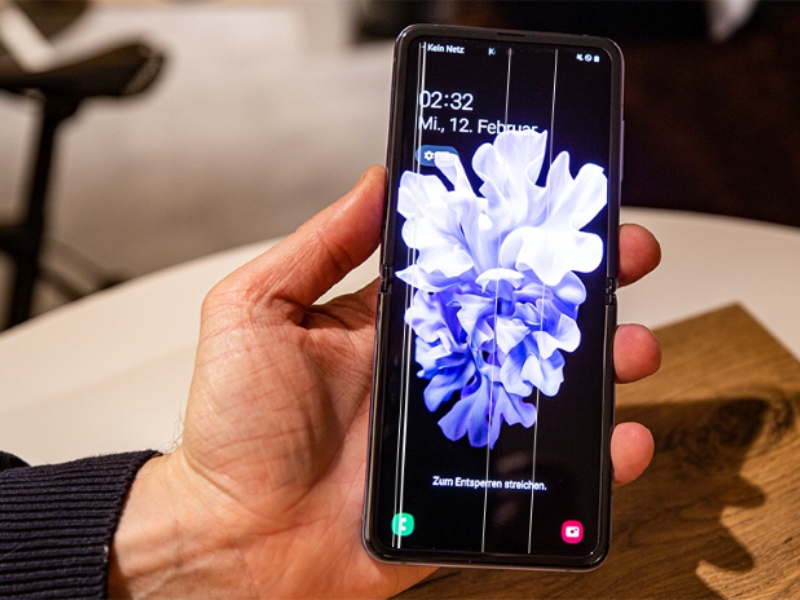 Dấu hiệu nhận biết Samsung S23 Ultra bị sọc màn hình