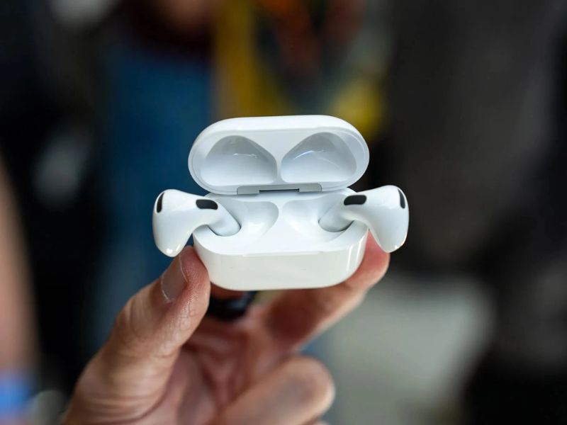 Để AirPods tại vị trí thông thoáng giúp hơi ẩm thoát ra