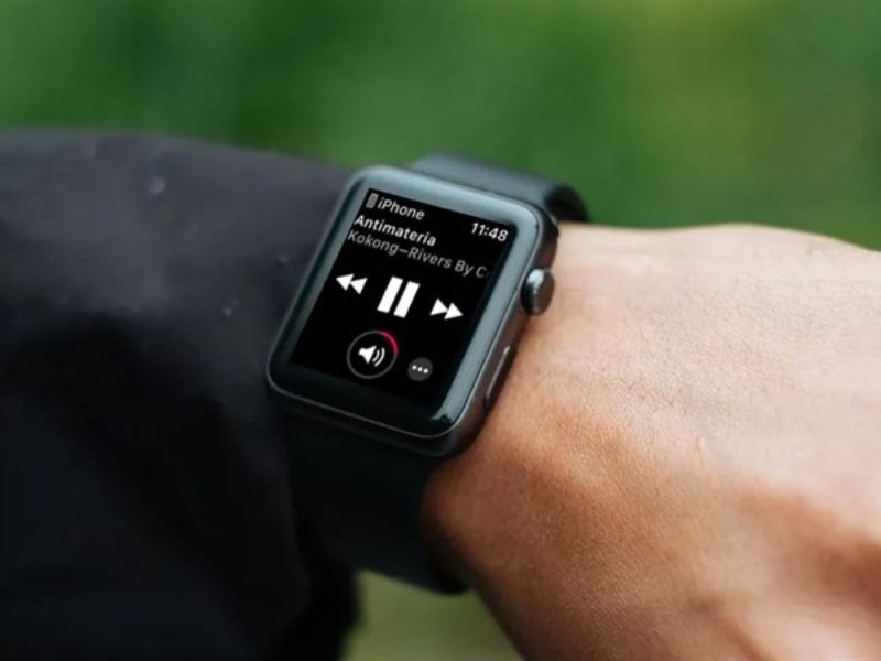 Điều khiển phát nhạc trực tiếp trên đồng hồ