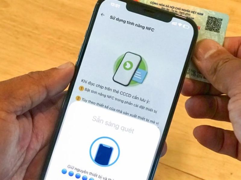 Dùng NFC để quét CCCD gắn chip