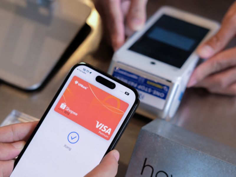 Dùng NFC để thanh toán