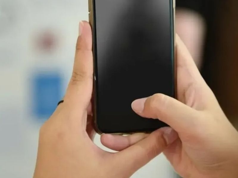 Dùng ứng dụng hỗ trợ mở màn hình thông minh