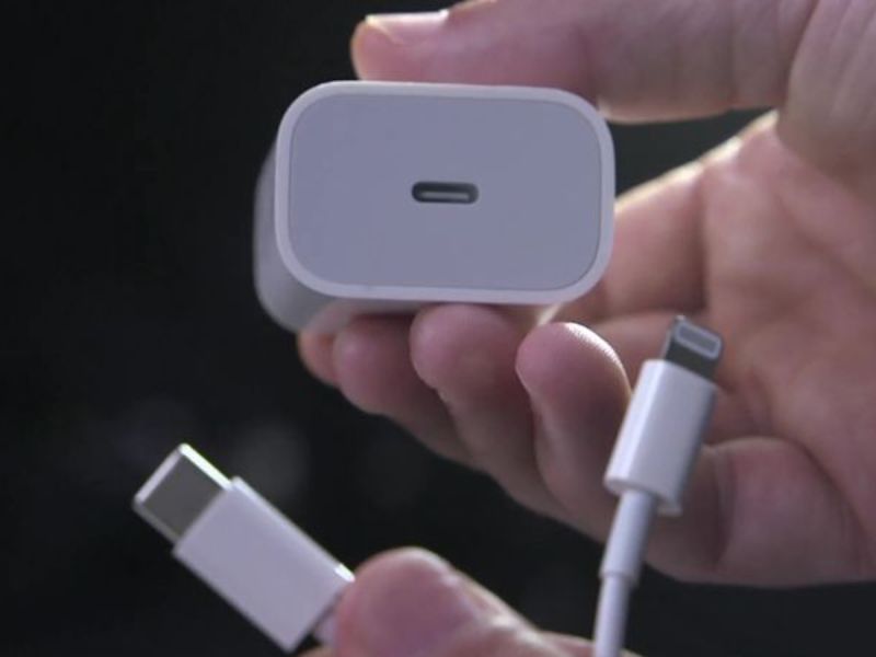 iPhone 12 Pro Max sạc nhanh bao nhiêu W?