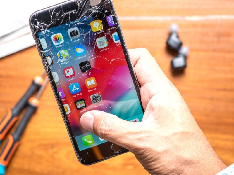 iPhone từng rơi rớt, va đập mạnh