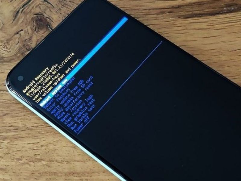 Cách xử lý điện thoại LG bị treo logo tại nhà