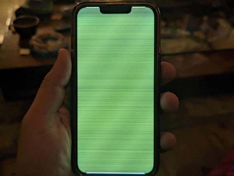 iPhone bị sọc ngang màn hình