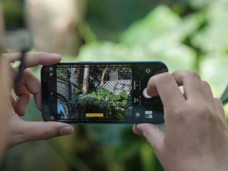 Khi nào nên mang iPhone 12 Pro Max đi sửa camera?