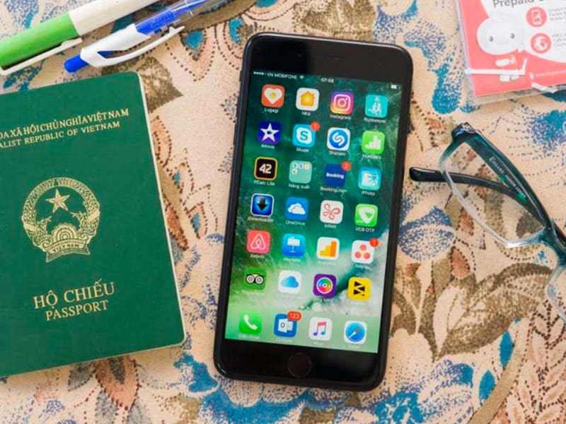 Làm hộ chiếu online có những ưu điểm gì?