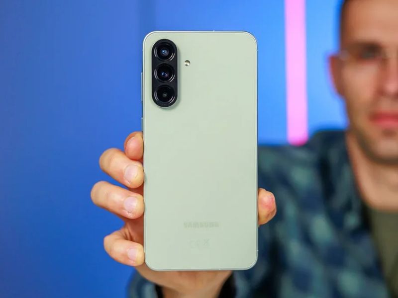 Thiết kế mặt lưng Galaxy A57