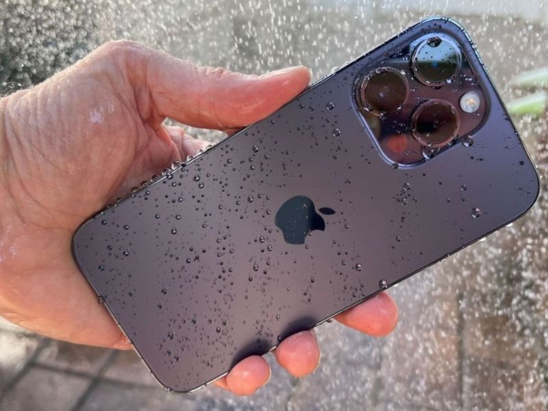 Tiền sử va đập, dính nước gây lỗi hiển thị