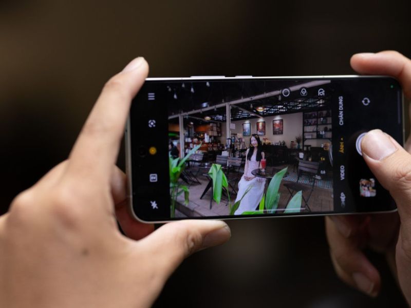 Nguyên lý hoạt động của công nghệ chống lóa AI trên OPPO