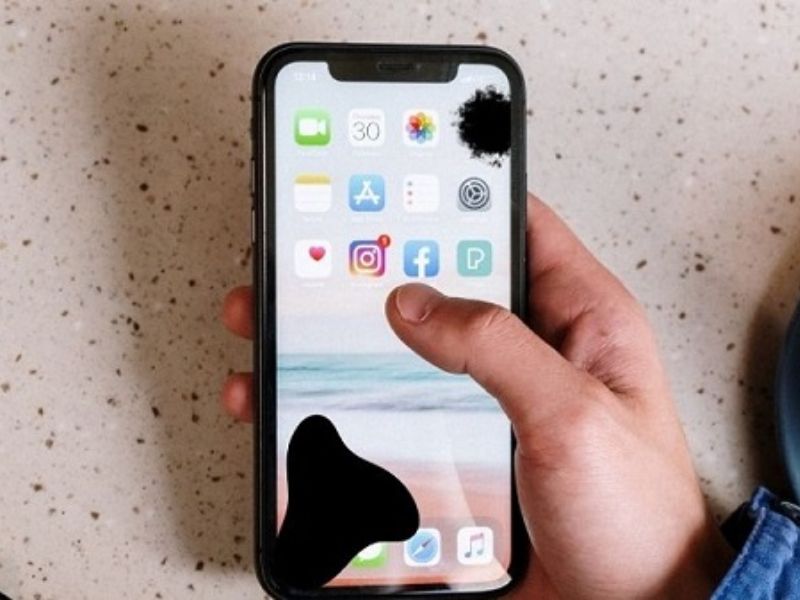 Cách khắc phục màn hình điện thoại bị chấm đen