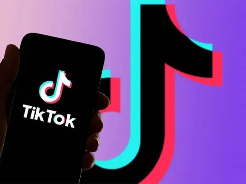Tại sao khách hàng cần biết cách chặn tin nhắn từ người lạ trên TikTok?