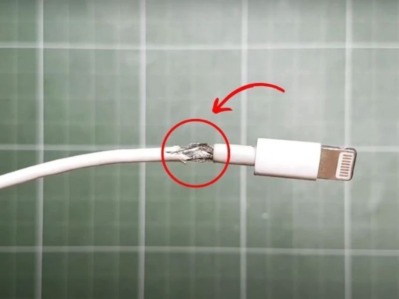 Cách nối dây sạc điện thoại bị đứt an toàn