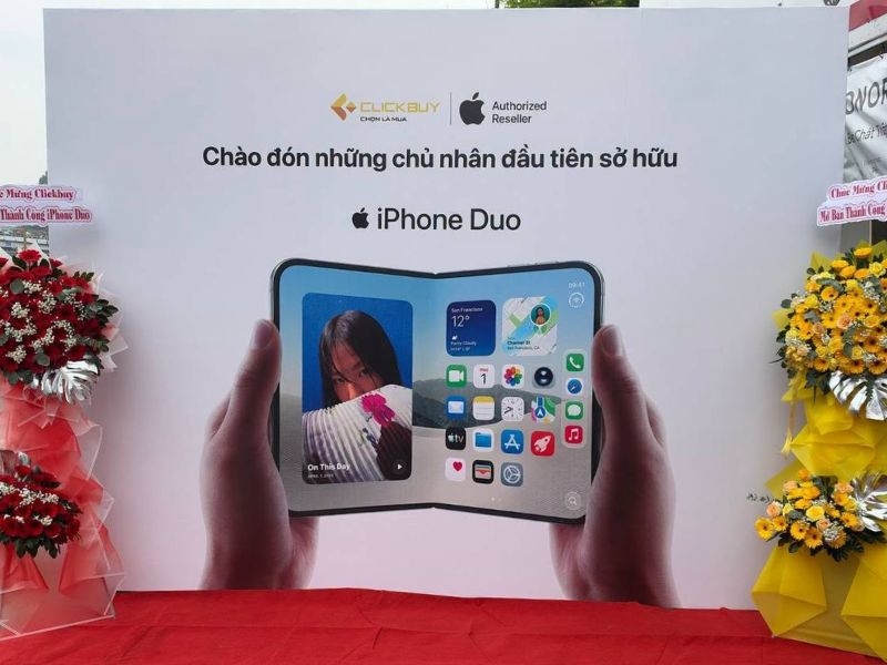 Clickbuy mở bán iPhone Duo, những chủ nhân đầu tiên đã nhận máy