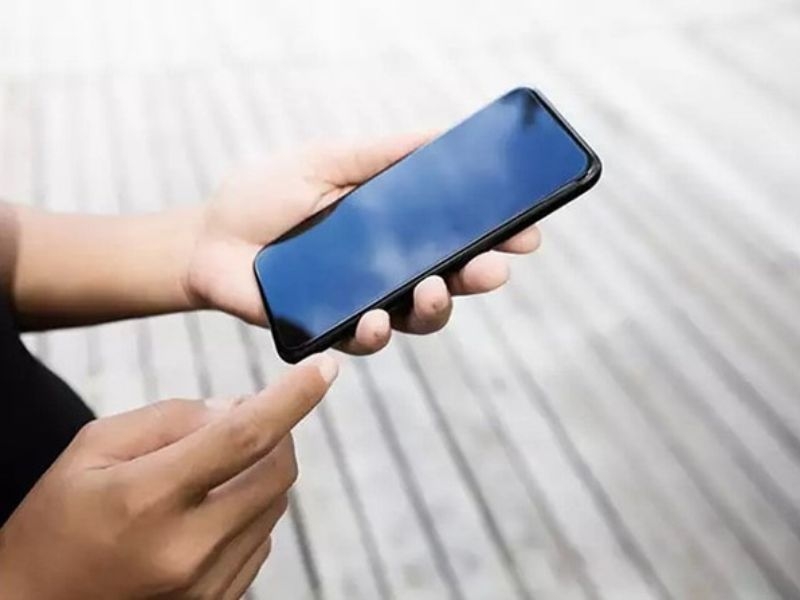 Điện thoại để lâu không dùng có sao không? Cách test máy