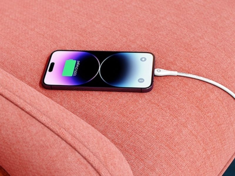 iPhone 15 sạc bao nhiêu W? Có hỗ trợ sạc nhanh không?