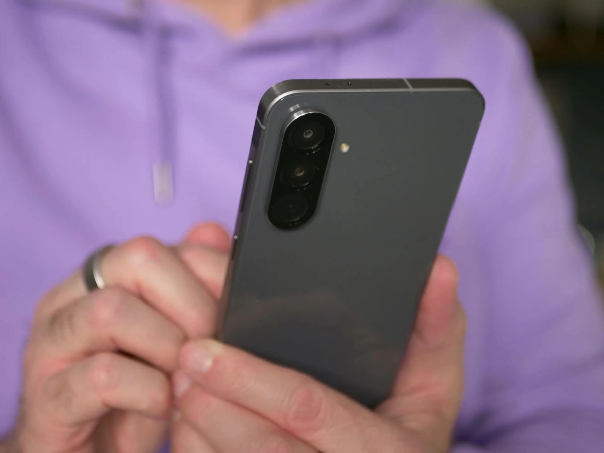 Ốp lưng Galaxy A37 và A57 lộ thiết kế trước thềm ra mắt