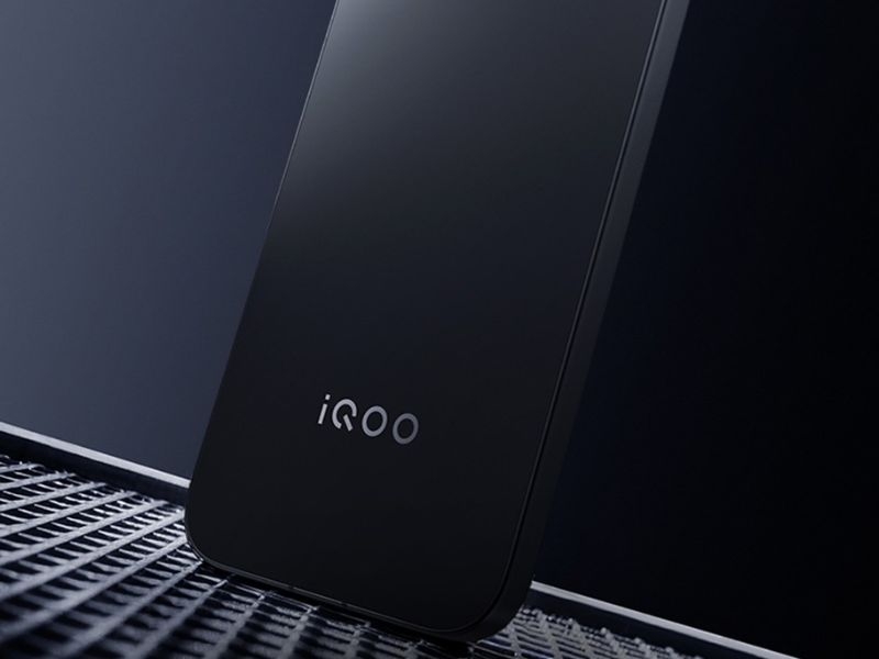 Rò rỉ cấu hình iQOO 15T: Cấu hình mạnh mẽ vượt trội