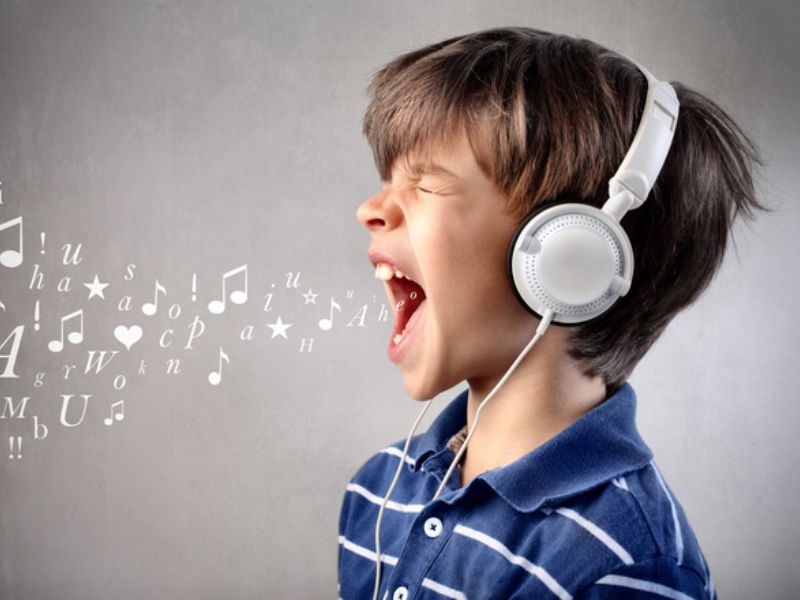 Tai nghe trẻ em an toàn, đáng mua nhất hiện nay