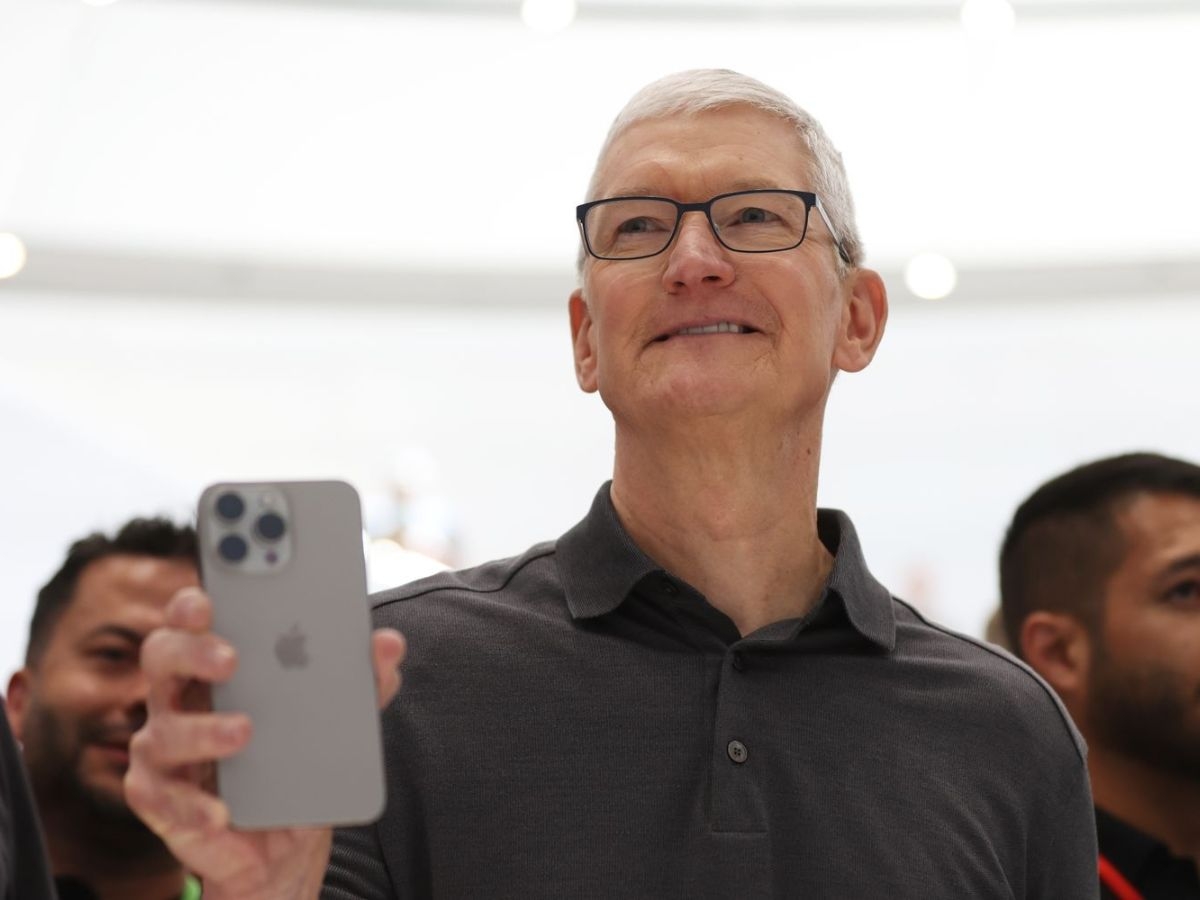 Tim Cook khuyên không nên dùng iPhone quá nhiều khiến người dùng sốc